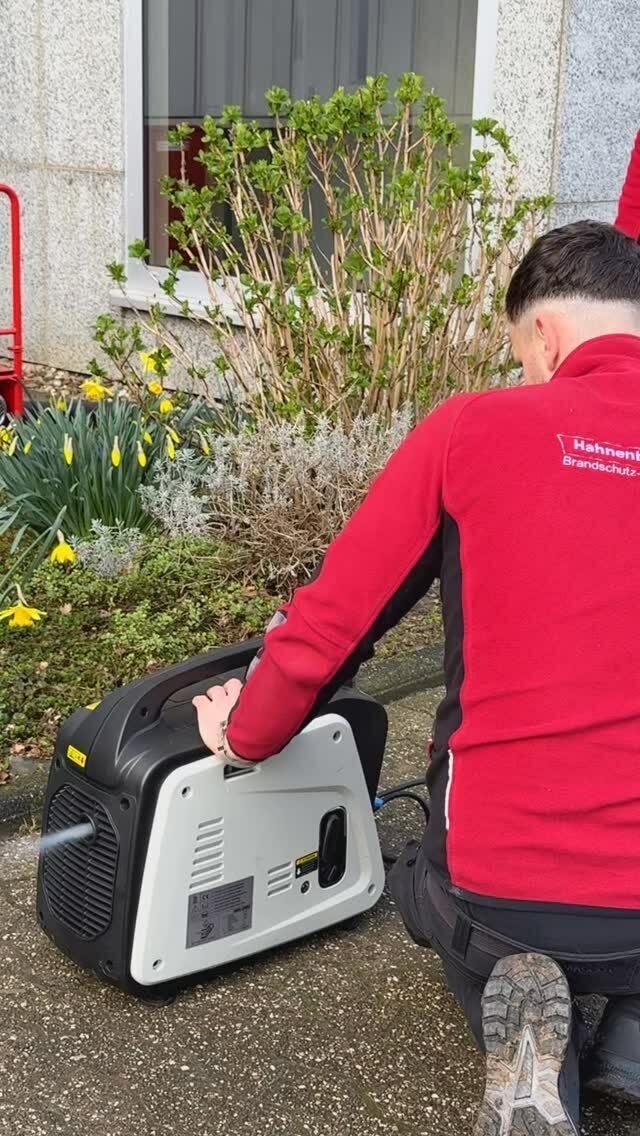 Instagram post from hahnenbergservice. This post is in position 2.